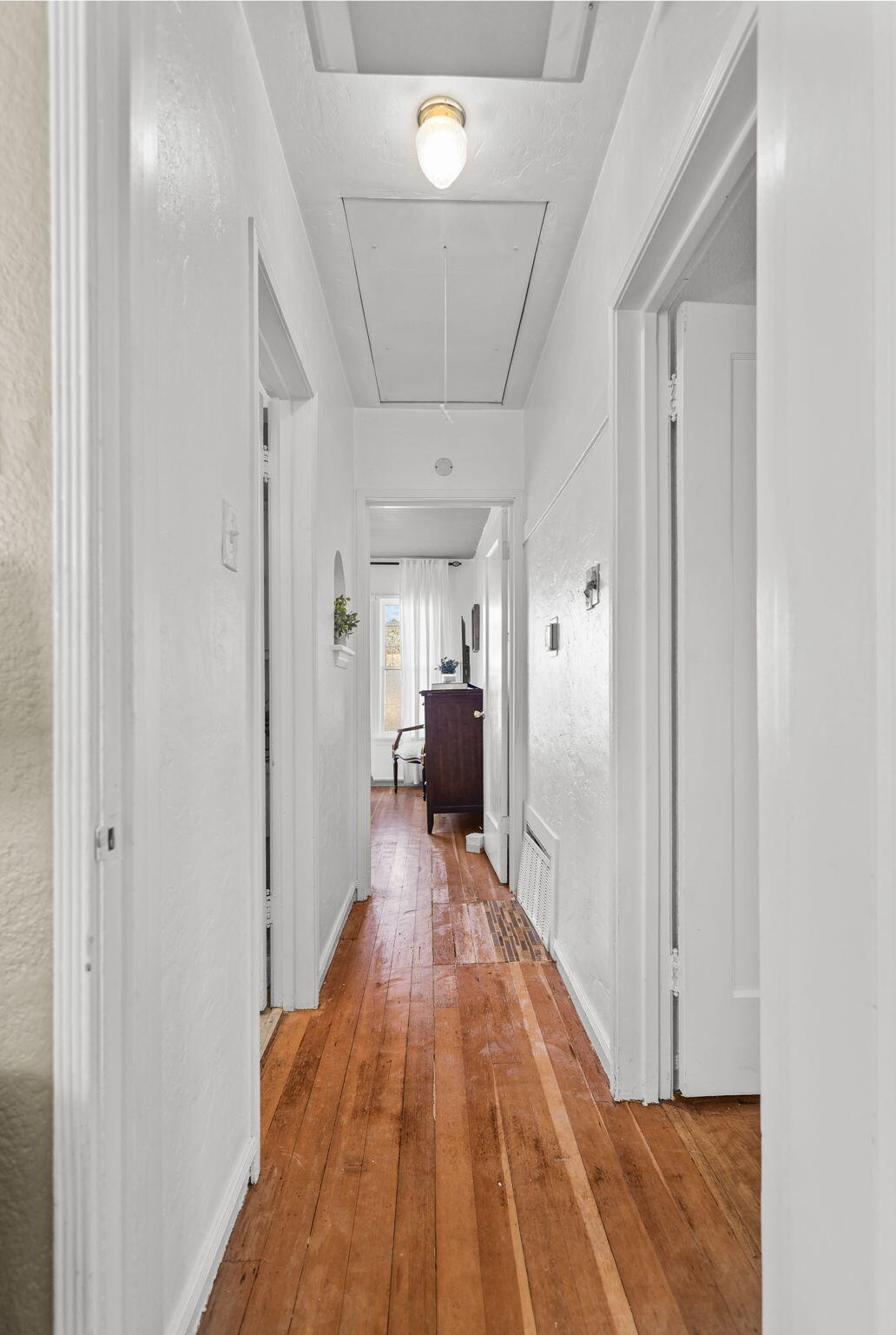 2343 North Street Redding, CA 96001 - Photo 42 of 93 Hallway