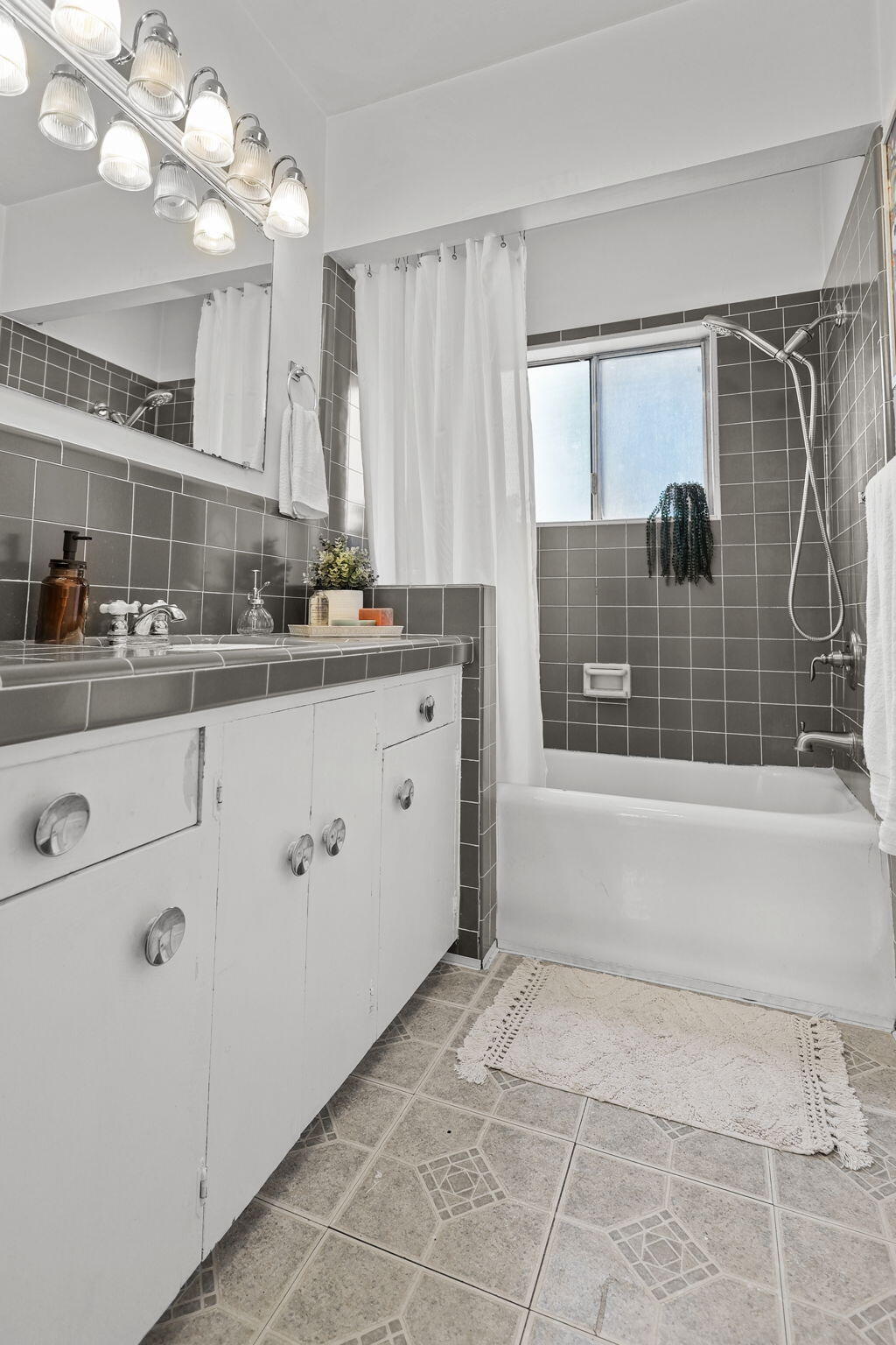 2343 North Street Redding, CA 96001 - Photo 52 of 93 Bathroom