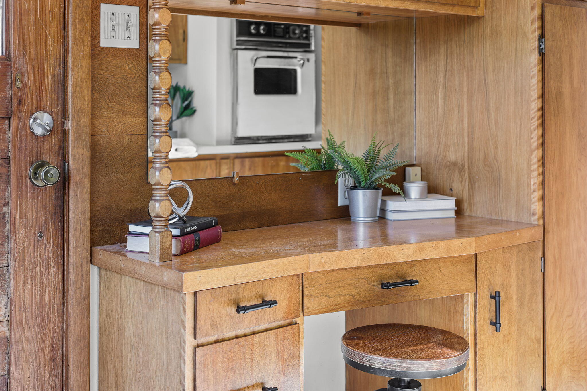 2343 North Street Redding, CA 96001 - Photo 55 of 93 Laundry Room Built-In Desk