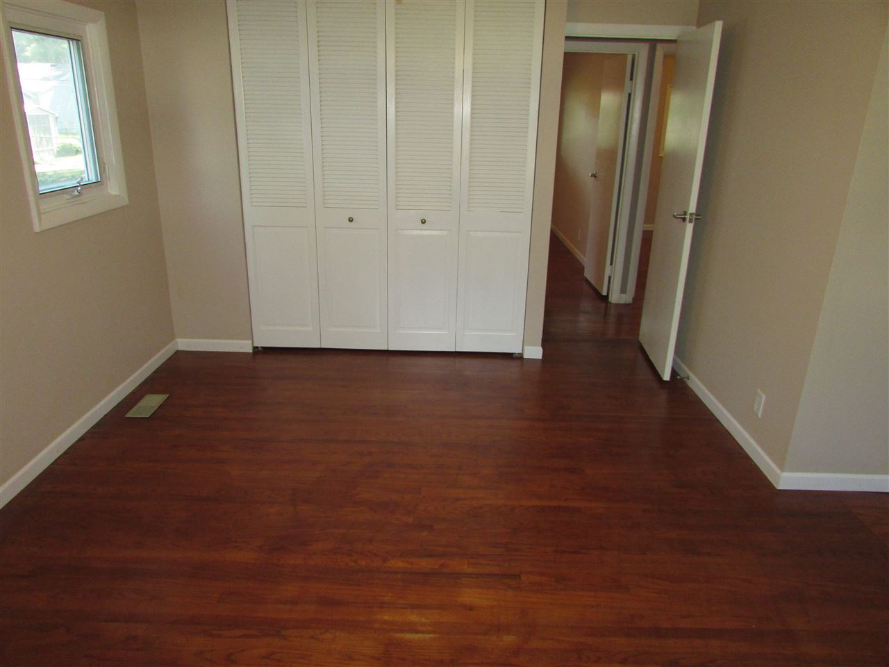 5012 York Road South Bend, IN 46614 - Photo 21 of 29 Gallery Image 21
