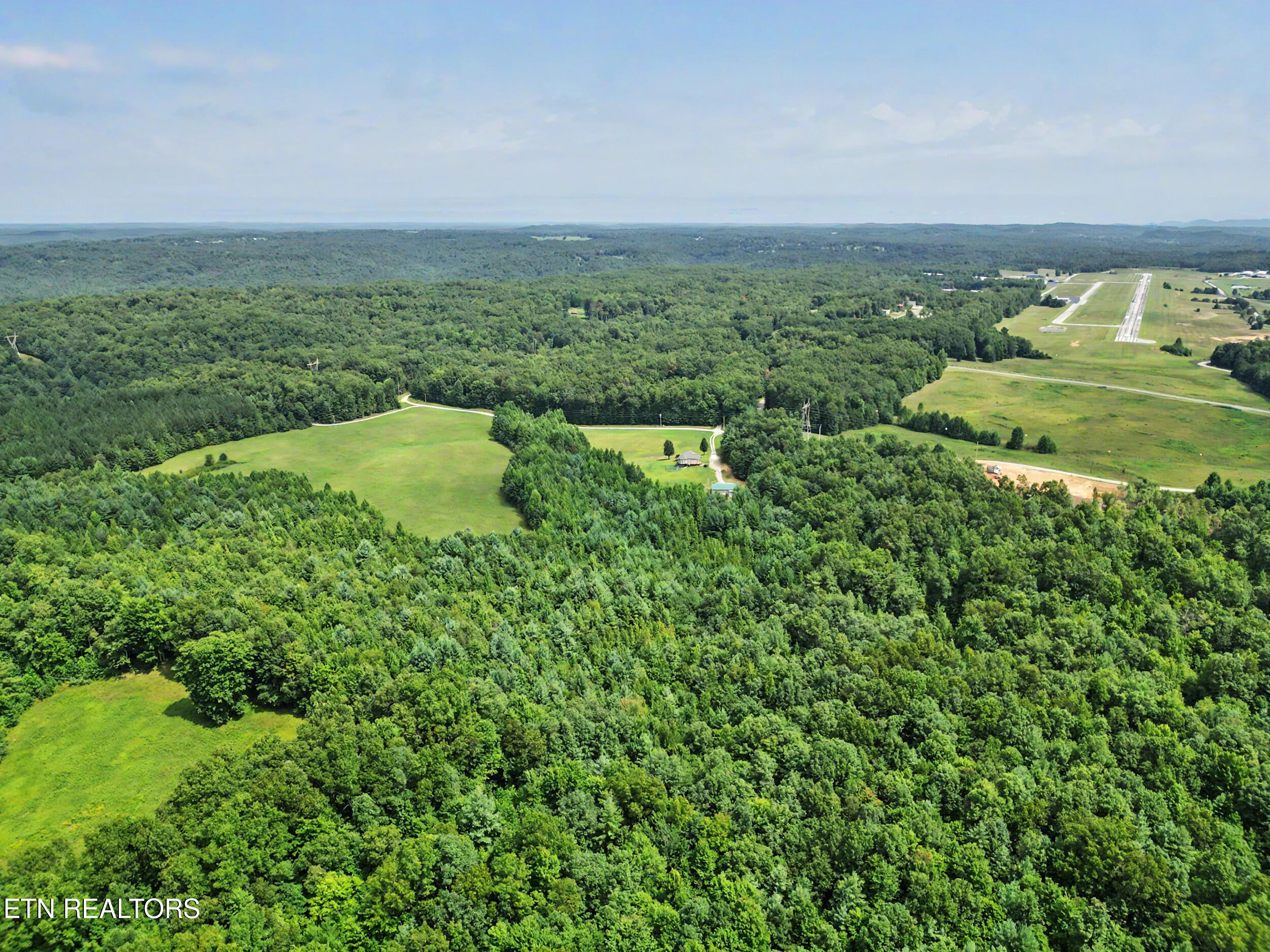 319 Oakmont Road Oneida, TN 37841 - Photo 45 of 49 46_dji_0090