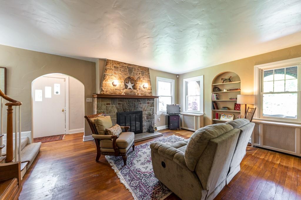 503 Berlin Road Pittsburgh, PA 15221 - Photo 5 of 25 Gallery Image 5