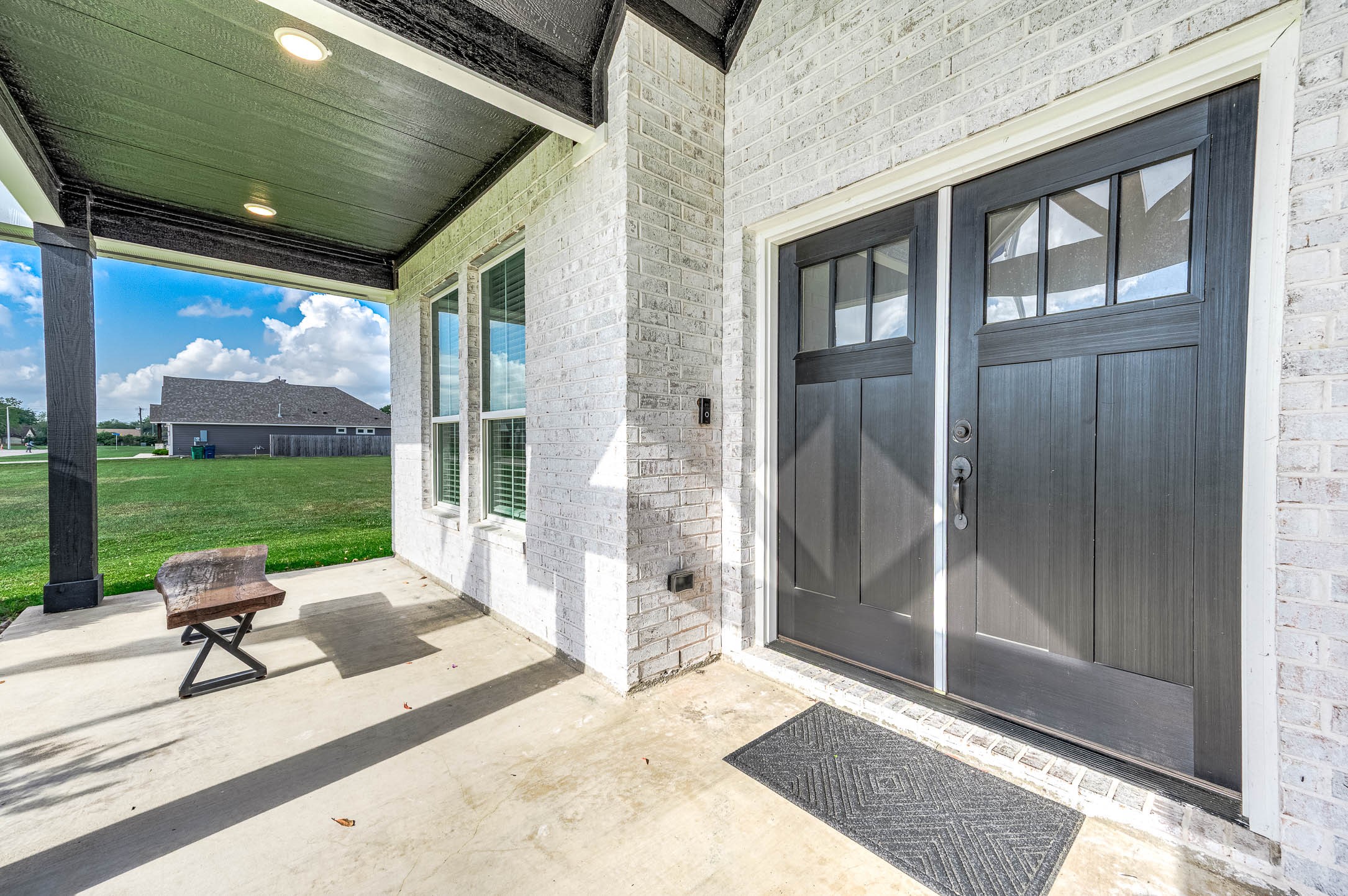 800 Greystone Lane Angleton, TX 77515 - Photo 3 of 49 Porch