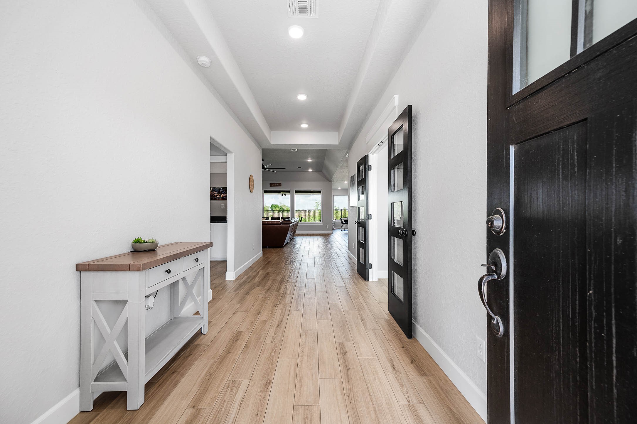 800 Greystone Lane Angleton, TX 77515 - Photo 4 of 49 Entry