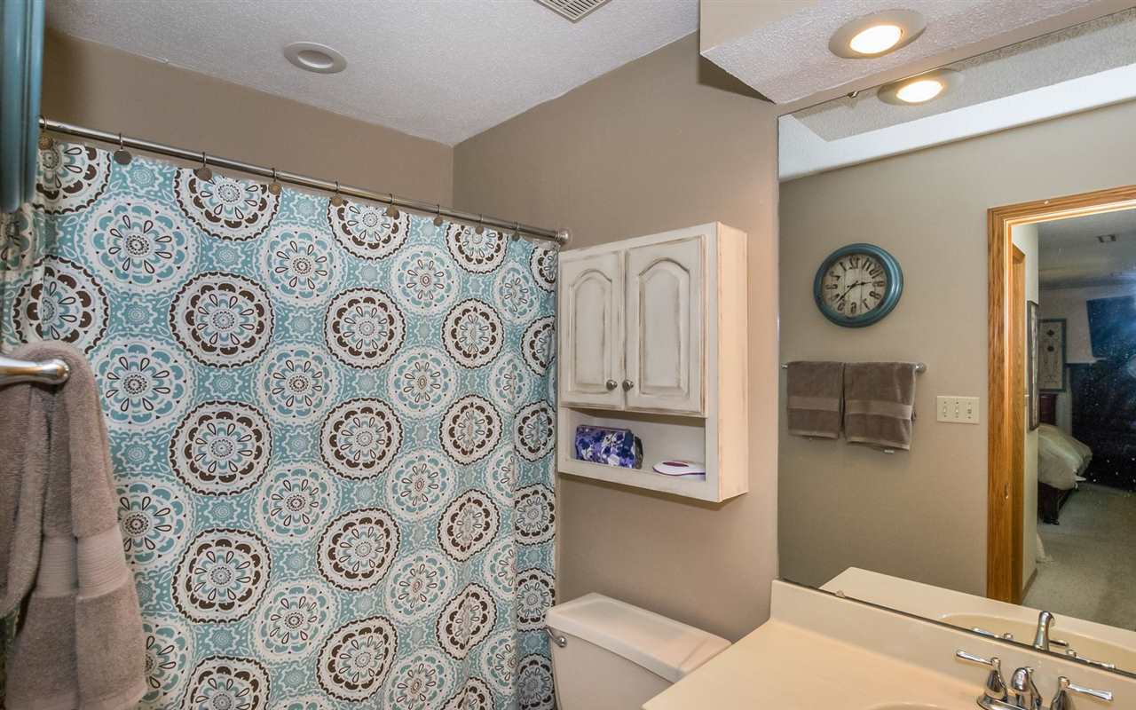 3929 Riverside Drive Northeast Cedar Rapids, IA 52411 - Photo 18 of 25 Gallery Image 18