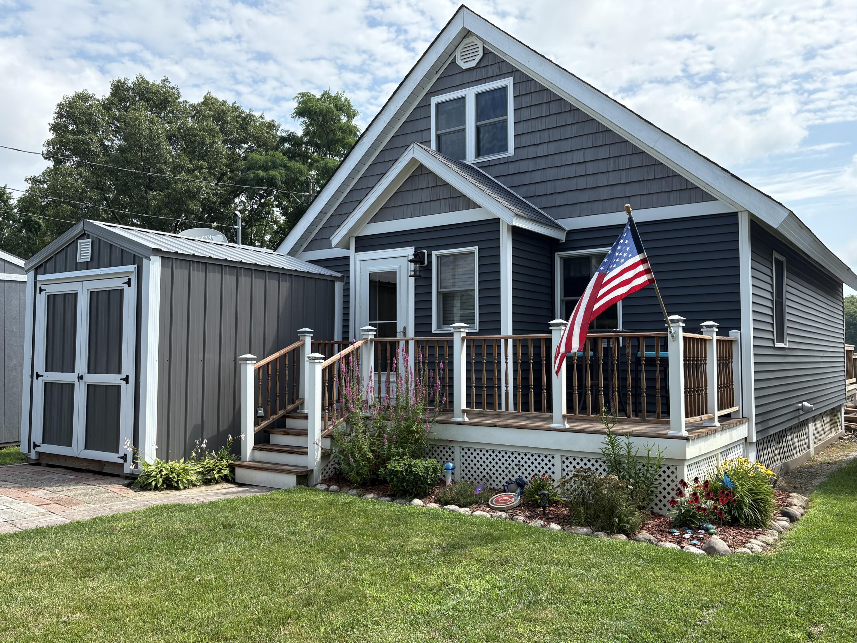 58911 Long Lake Road Colon, MI 49040 - Photo 1 of 32 IMG_1888