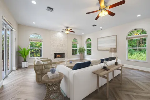 $1,500,000 | 7087 155th Place North, Palm Beach Gardens, FL 33418