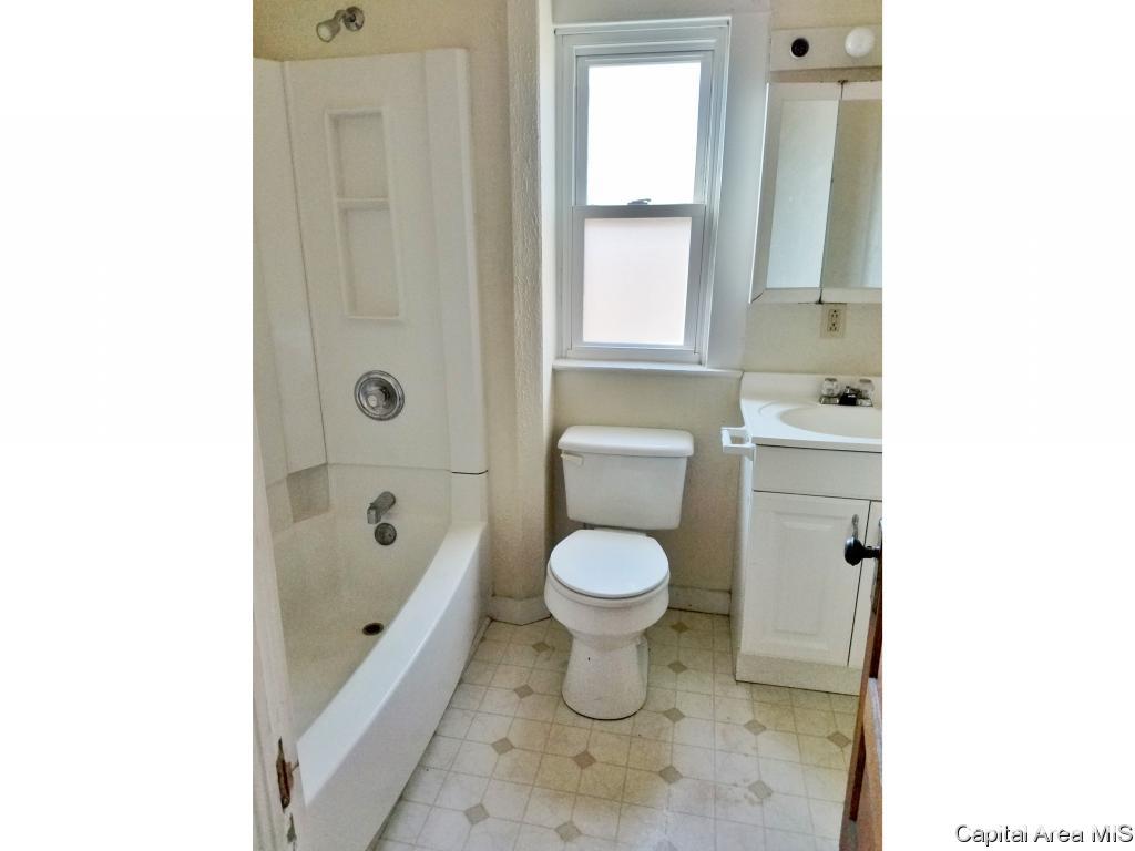 2245 South 11th Street Springfield, IL 62703 - Photo 17 of 23