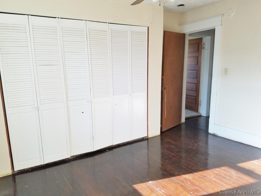 2245 South 11th Street Springfield, IL 62703 - Photo 19 of 23