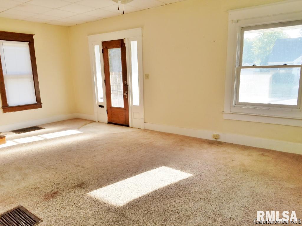 2245 South 11th Street Springfield, IL 62703 - Photo 2 of 23