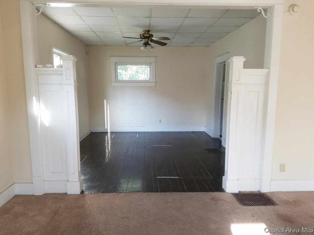 2245 South 11th Street Springfield, IL 62703 - Photo 5 of 23