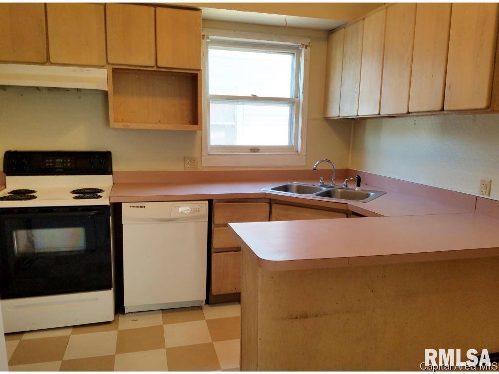 2245 South 11th Street Springfield, IL 62703 - Photo 8 of 23