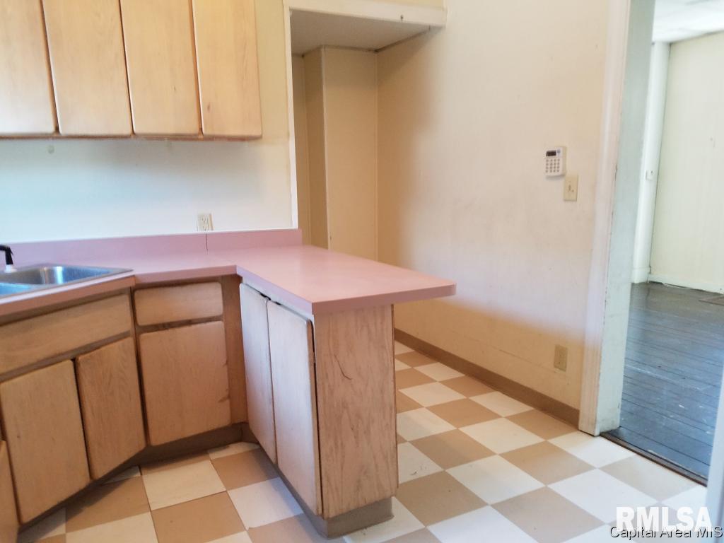 2245 South 11th Street Springfield, IL 62703 - Photo 10 of 23