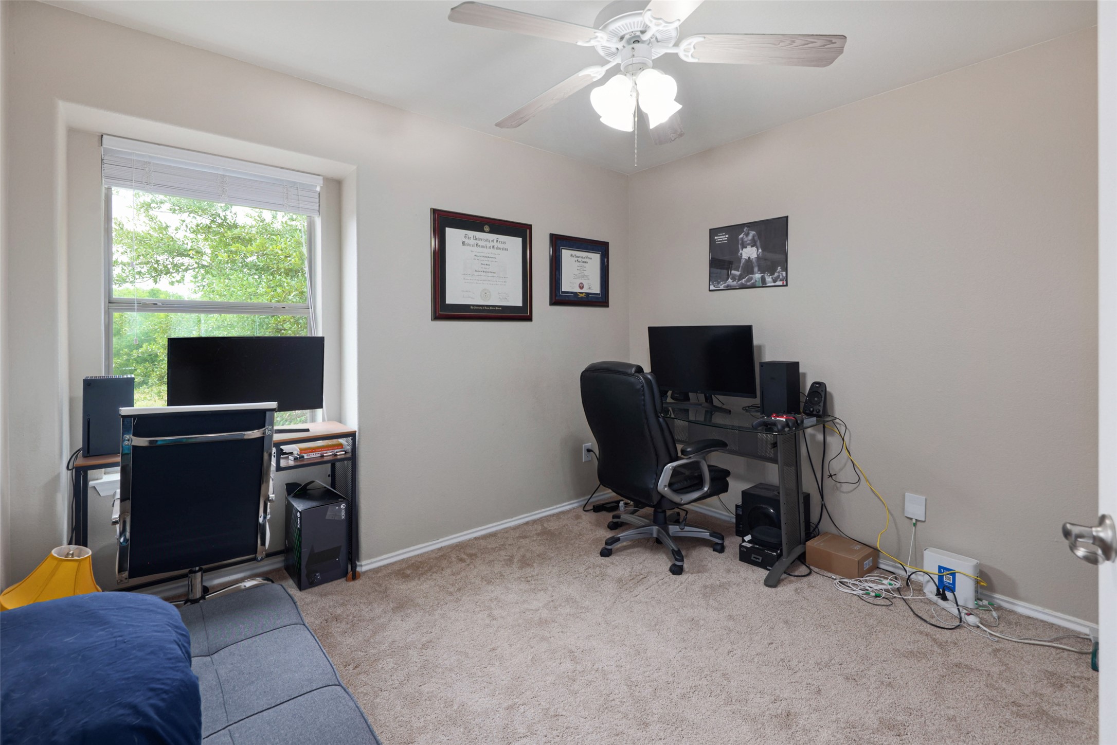 5307 Viewpoint Drive Austin, TX 78744 - Photo 23 of 29