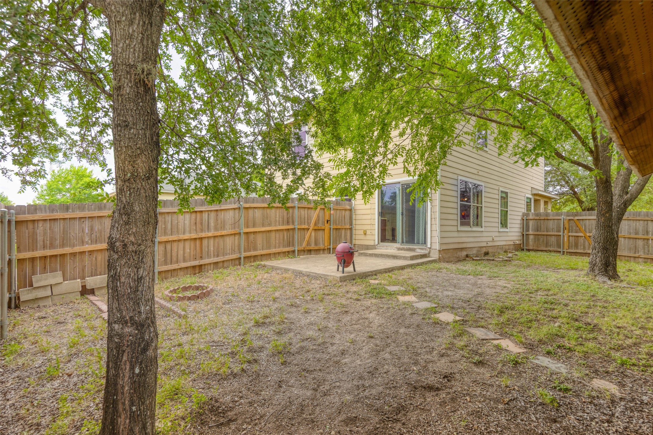 5307 Viewpoint Drive Austin, TX 78744 - Photo 25 of 29