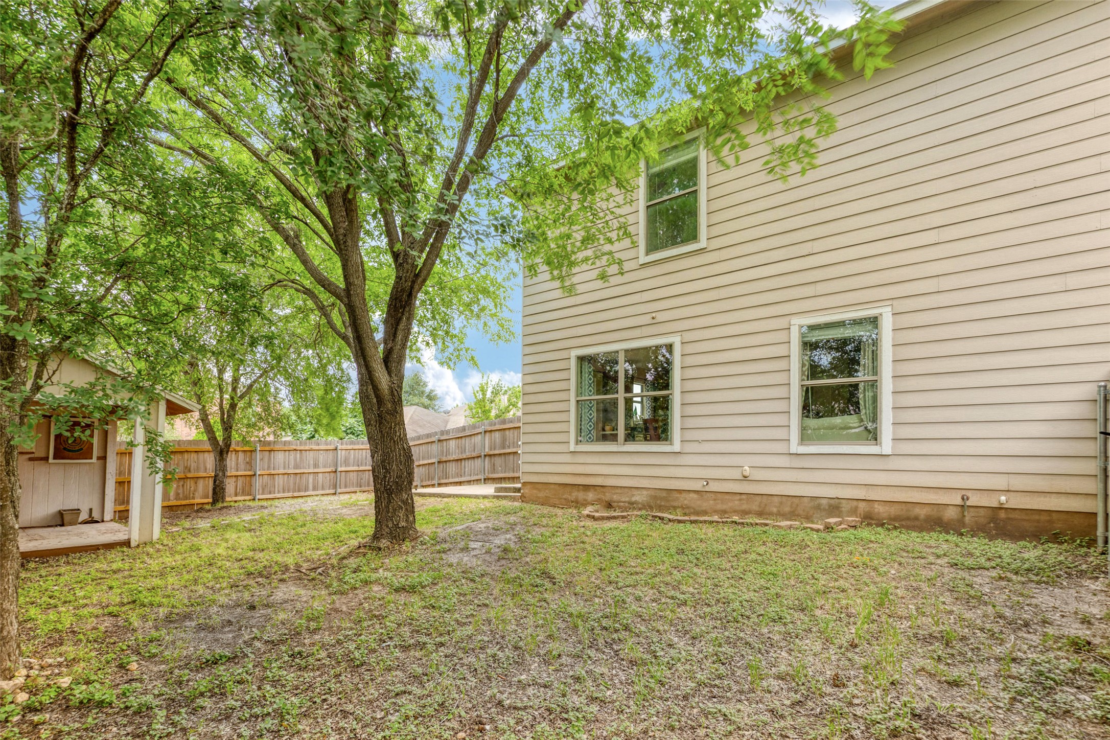 5307 Viewpoint Drive Austin, TX 78744 - Photo 26 of 29