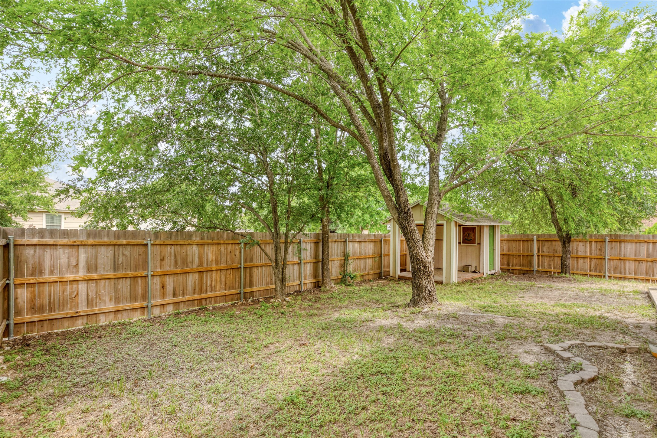 5307 Viewpoint Drive Austin, TX 78744 - Photo 27 of 29
