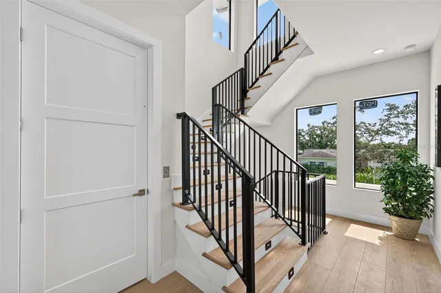 $1,295,000 | 1935 Shore Acres Boulevard Northeast, St. Petersburg, FL 33703