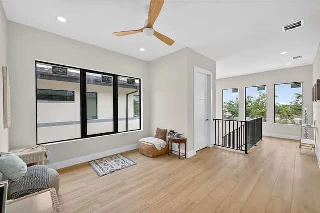 $1,295,000 | 1935 Shore Acres Boulevard Northeast, St. Petersburg, FL 33703