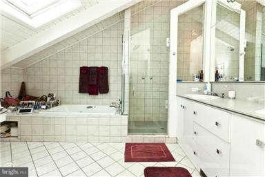 2409 Still Forest Road Baltimore, MD 21208 - Photo 21 of 30 Bath (Master)