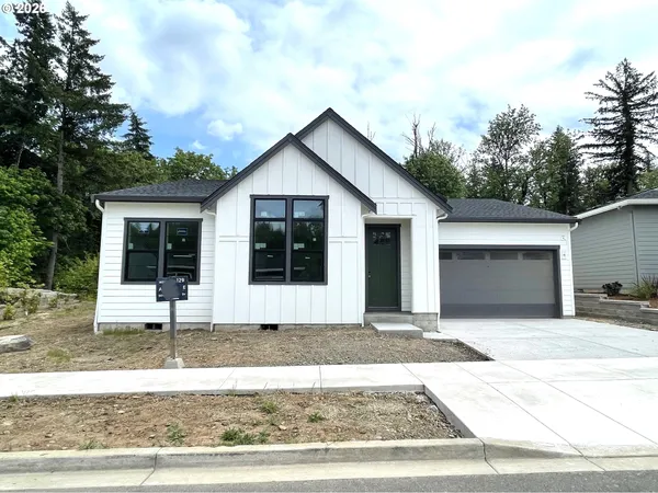 $940,000 | 5092 North Benton Drive, Camas, WA 98607