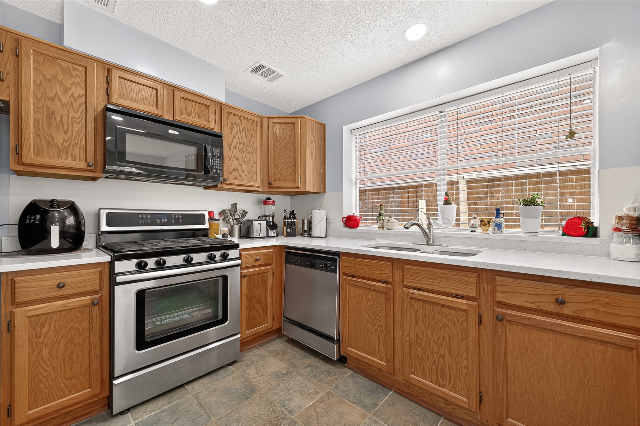8815 Driftstone Drive Spring, TX 77379 - Photo 15 of 42