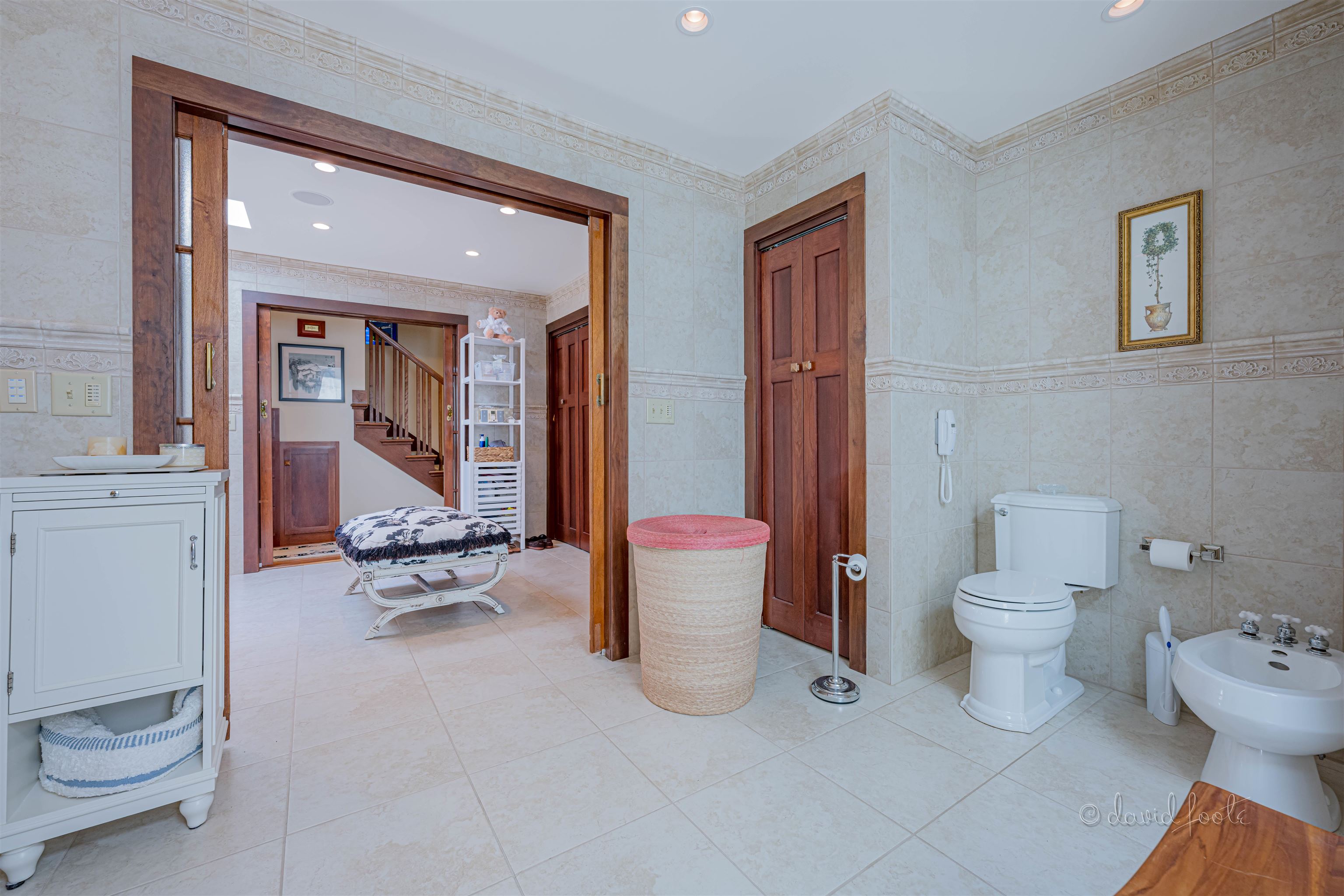 49 High Ridge Run Galena, IL 61036 - Photo 35 of 81 a bathroom with a toilet a sink and a mirror