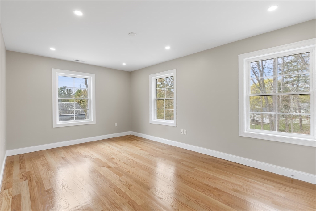 24 Marion Street Walpole, MA 02081 - Photo 28 of 41