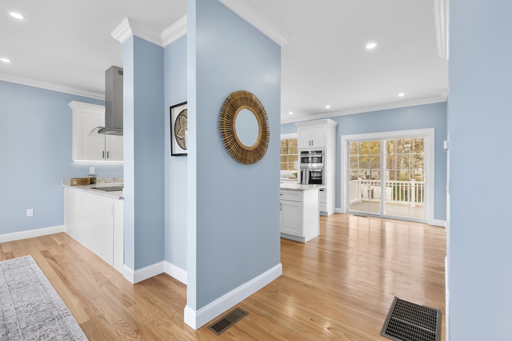 24 Marion Street Walpole, MA 02081 - Photo 9 of 41