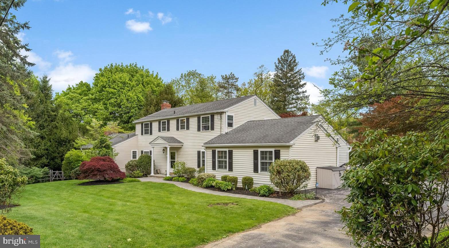 906 Old State Road Berwyn, PA 19312 - Photo 2 of 33