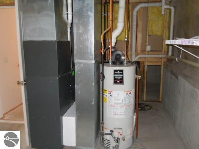 1523 Round Lake Road Interlochen, MI 49643 - Photo 19 of 24 1739002-19.JPG