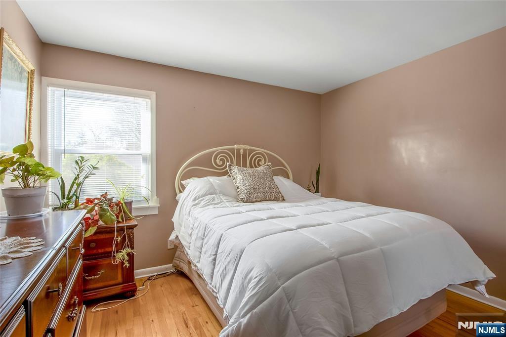 497 Tappan Road Norwood, NJ 07648 - Photo 16 of 33