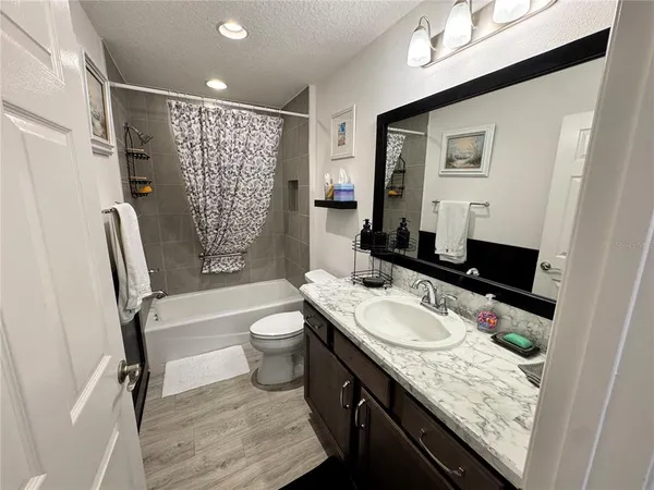 $1,800 | 5822 Roudell Way, The Villages, FL 32163
