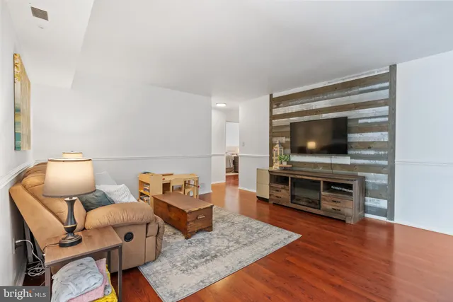 $275,000 | 112 West Bluebell Lane, Mount Laurel, NJ 08054