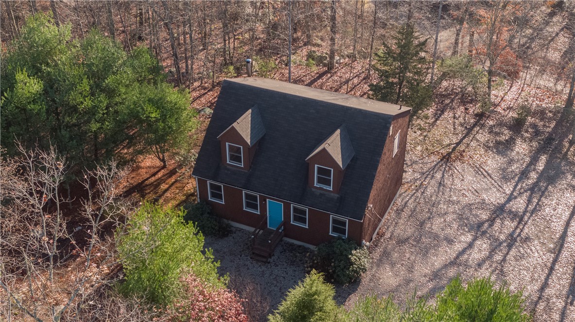 122 Canonchet Road Hopkinton, RI 02832 - Photo 7 of 32