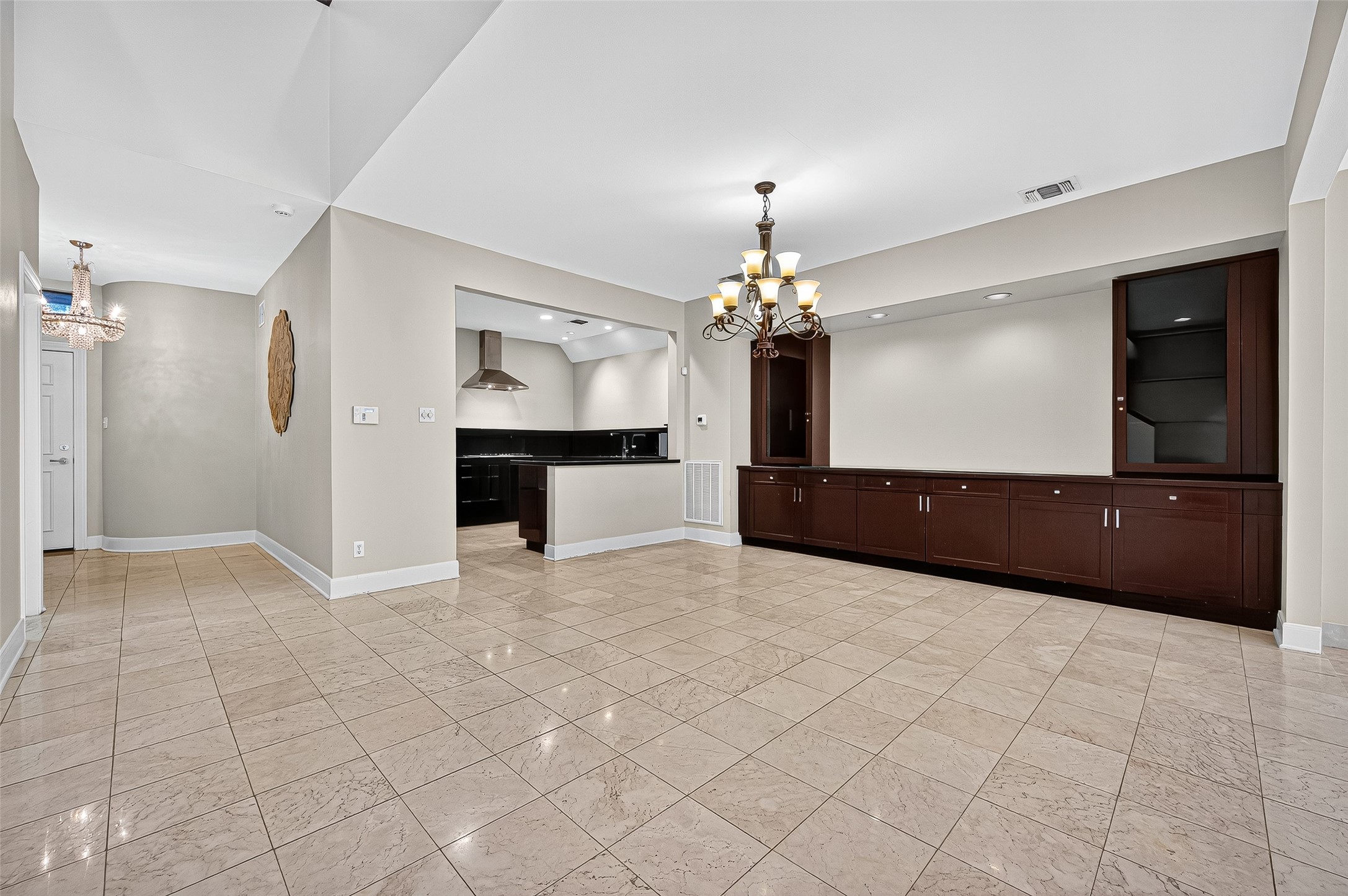3027 Bissonnet Street Houston, TX 77005 - Photo 7 of 47 A living room that actually fits your life — whether that's movie nights or dinner with friends