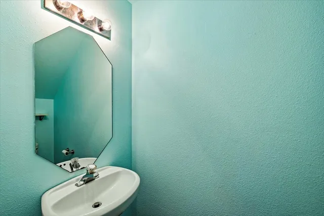 $2,300 | 158 Bristol Bend Lane, Dickinson, TX 77539