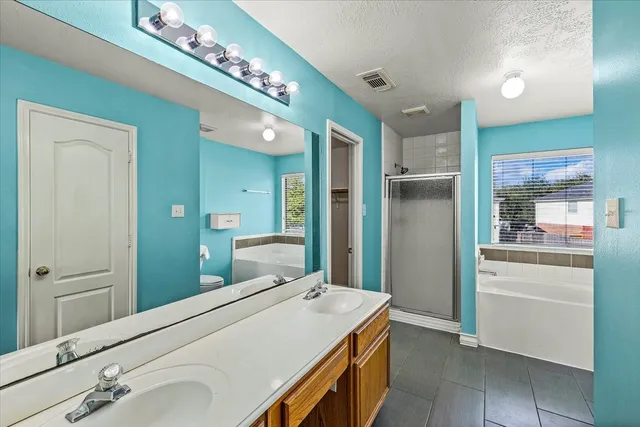 $2,300 | 158 Bristol Bend Lane, Dickinson, TX 77539