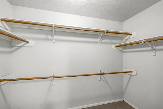 $2,300 | 158 Bristol Bend Lane, Dickinson, TX 77539