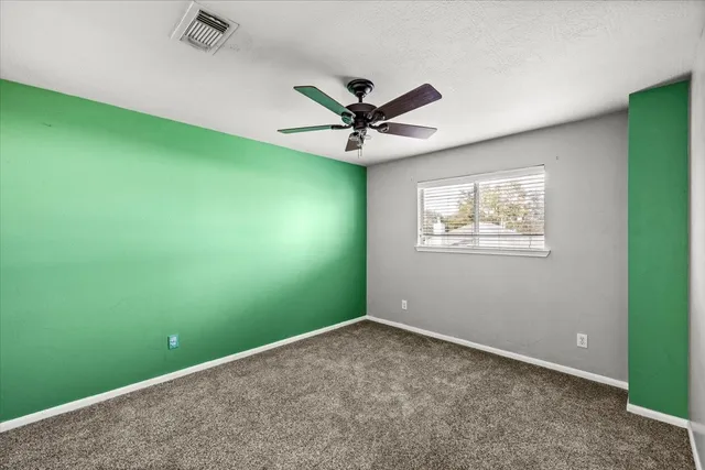 $2,300 | 158 Bristol Bend Lane, Dickinson, TX 77539