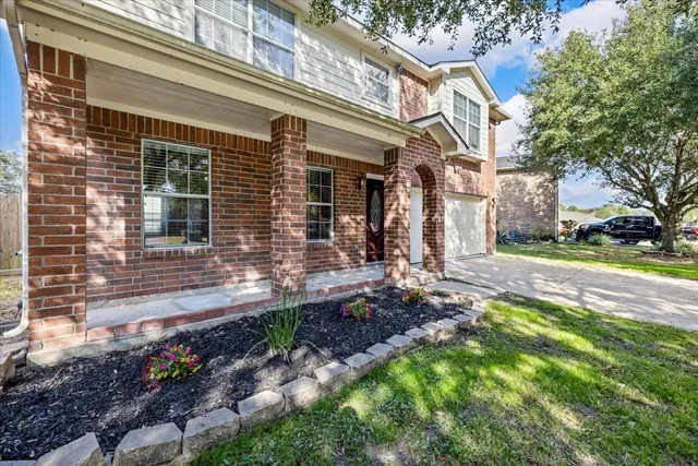 $2,300 | 158 Bristol Bend Lane, Dickinson, TX 77539