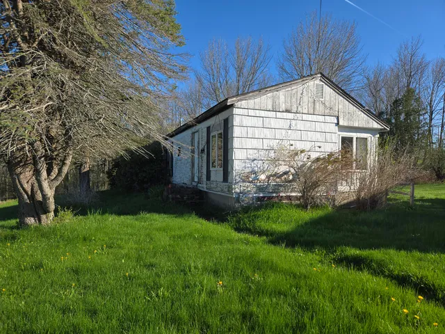 $103,000 | 166 Belfast Road, Knox, ME 04986