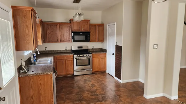 $2,200 | 3911 Falvel Cove Drive, Spring, TX 77388