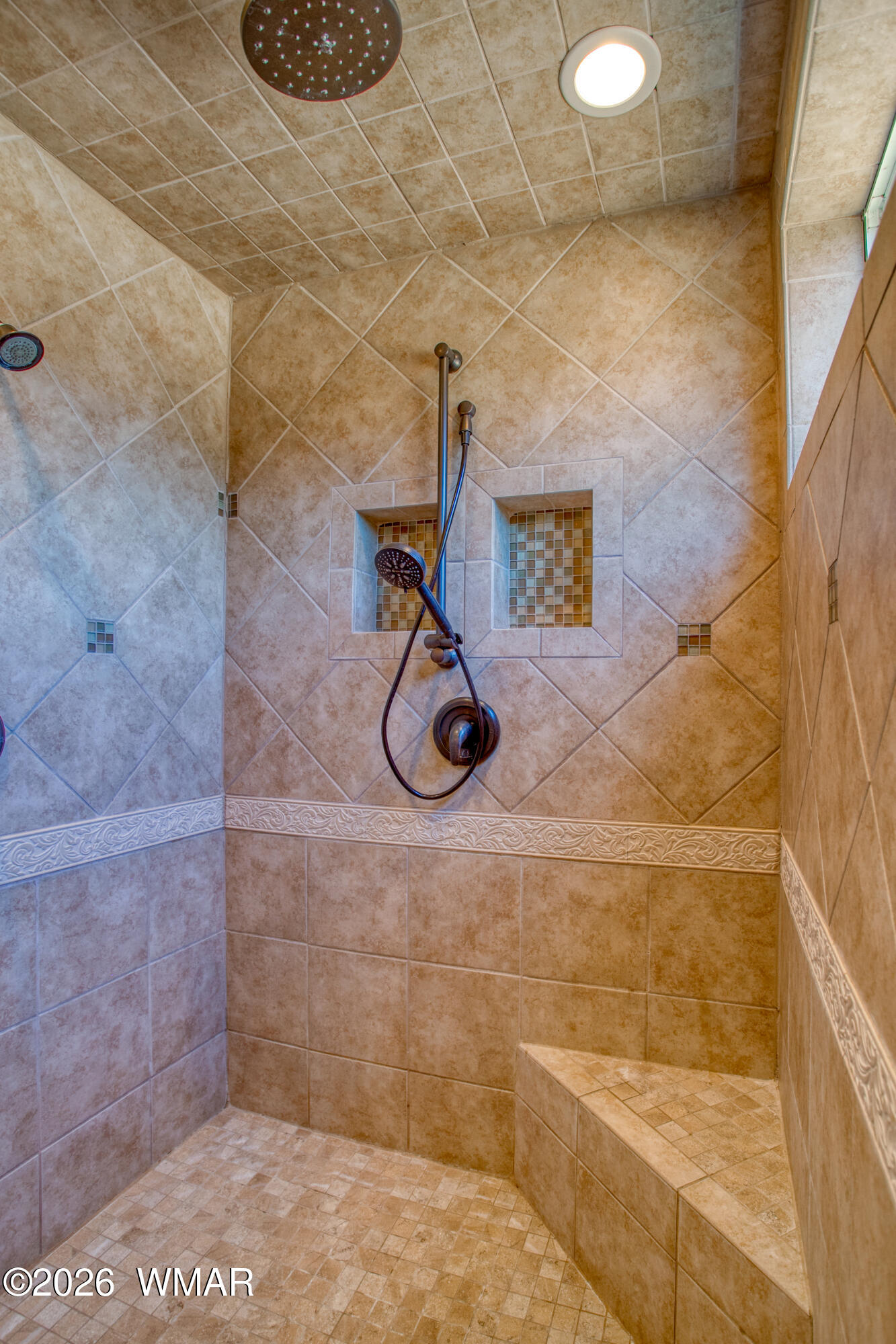 411 West Stratton Show Low, AZ 85901 - Photo 13 of 47 a bathroom with a shower