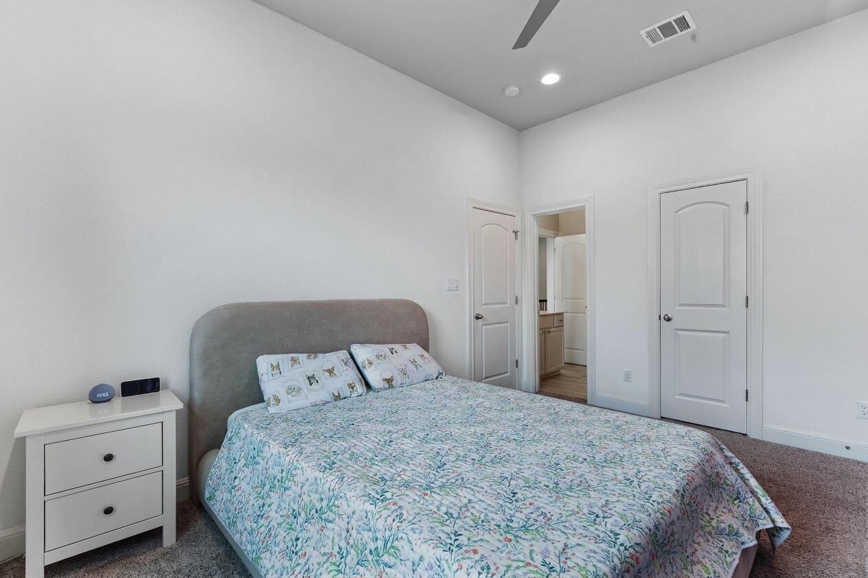 3028 Silvergrass Cove Leander, TX 78641 - Photo 26 of 38