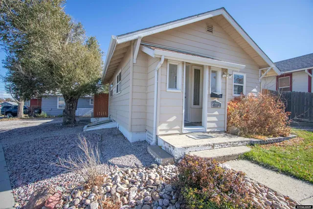 $169,900 | 1003 South Cherry Street, Casper, WY 82604