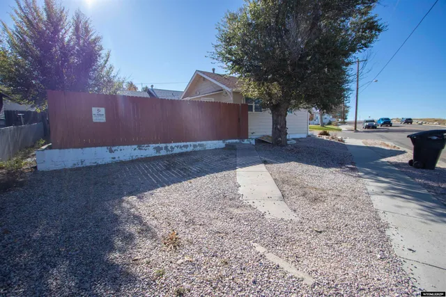 $169,900 | 1003 South Cherry Street, Casper, WY 82604