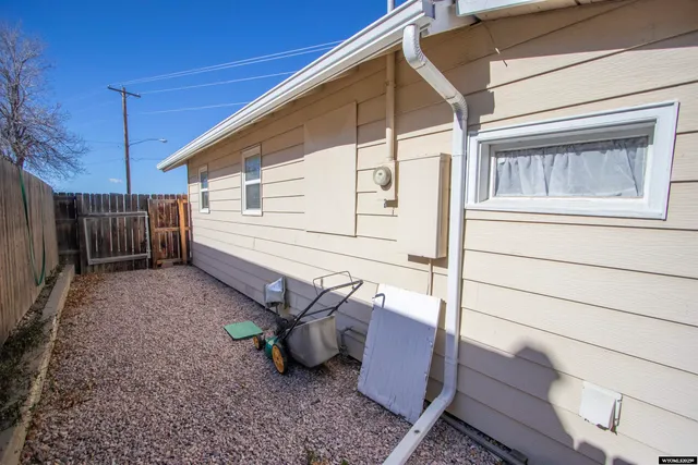 $169,900 | 1003 South Cherry Street, Casper, WY 82604