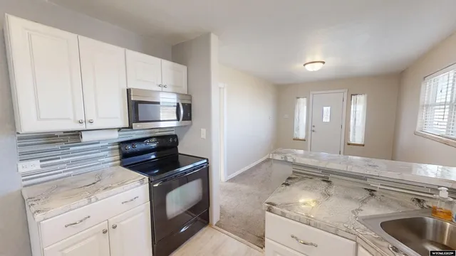 $169,900 | 1003 South Cherry Street, Casper, WY 82604