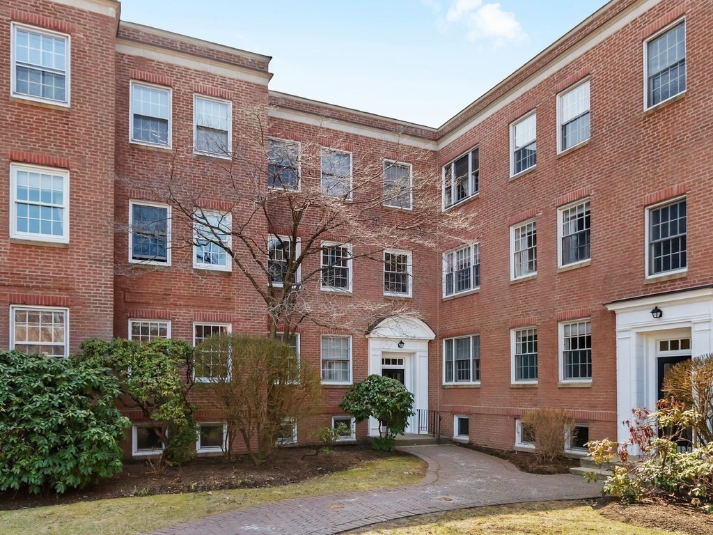 46 Browne Street, Unit 3 Brookline, MA 02446 - Photo 14 of 15